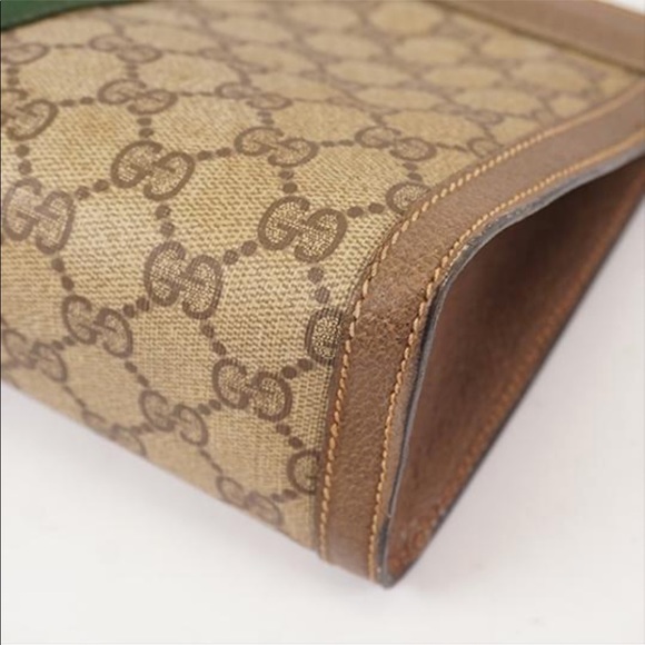 ***SALE*** Authentic Gucci Supreme Clutch - Picture 8 of 13